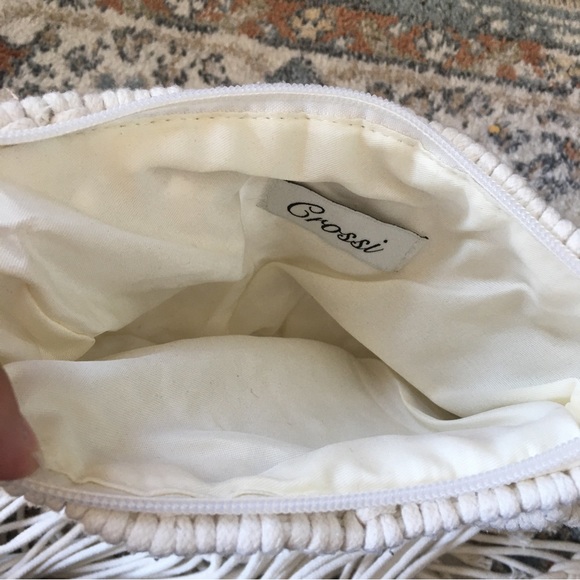 White boho / hippie crochet macramé fringe summer crossbody purse - Picture 5 of 6